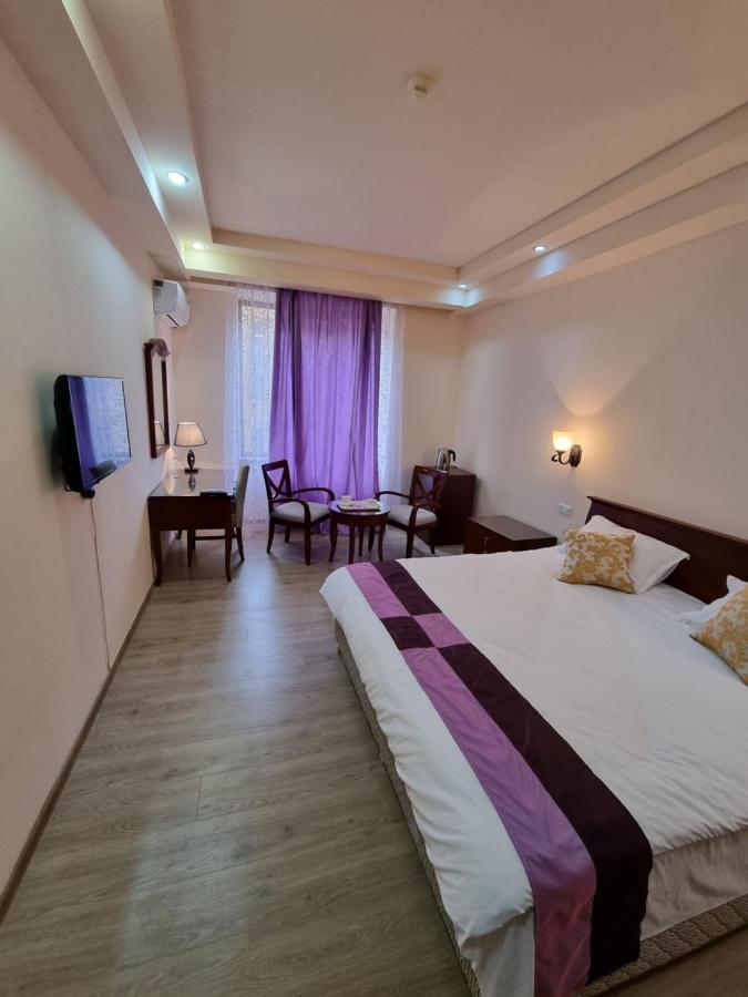 Damus Apartments Ереван Екстериор снимка